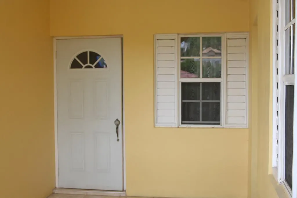 The Emerald Apartment Boscobel Jamaica